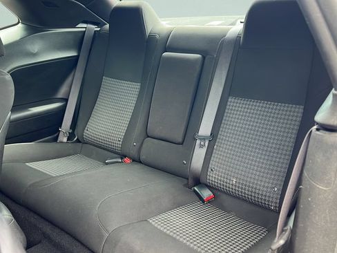 Used 2020 Dodge Challenger R/T RWD image 9
