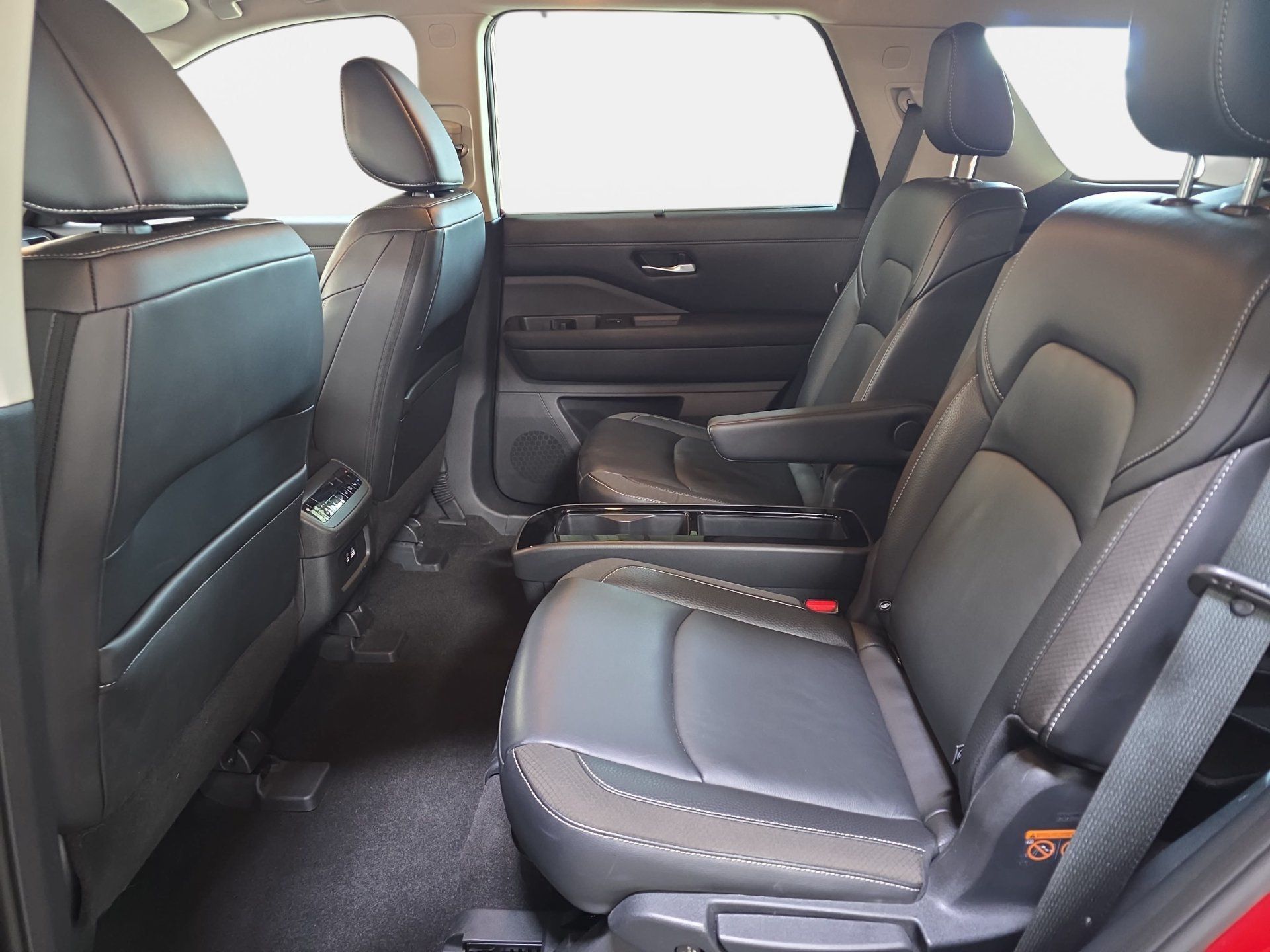 Used 2023 Nissan Pathfinder SL w/ SL Premium Package AWD/4WD image 14