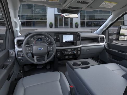 New 2025 Ford F550 4x4 Regular Cab Super Duty w/ XL Chrome Package image 11