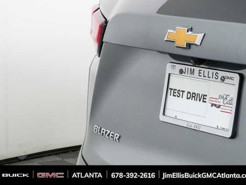 Used 2025 Chevrolet Blazer LT FWD image 33