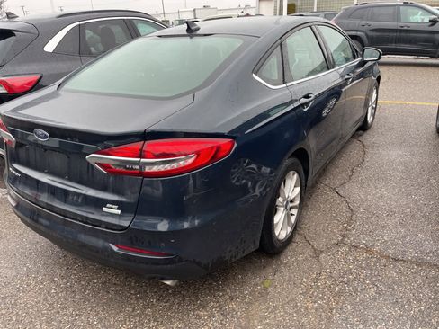 Used 2020 Ford Fusion SE image 13