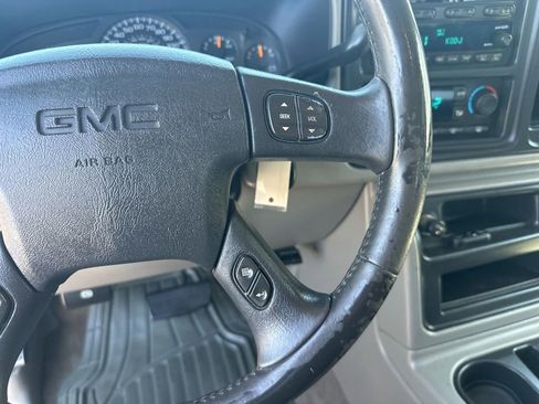 Used 2004 GMC Sierra 2500 SLT w/ Skid Plate Package AWD/4WD image 14