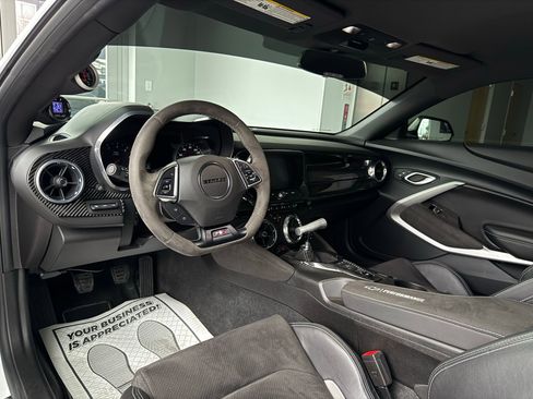 Used 2018 Chevrolet Camaro SS image 37