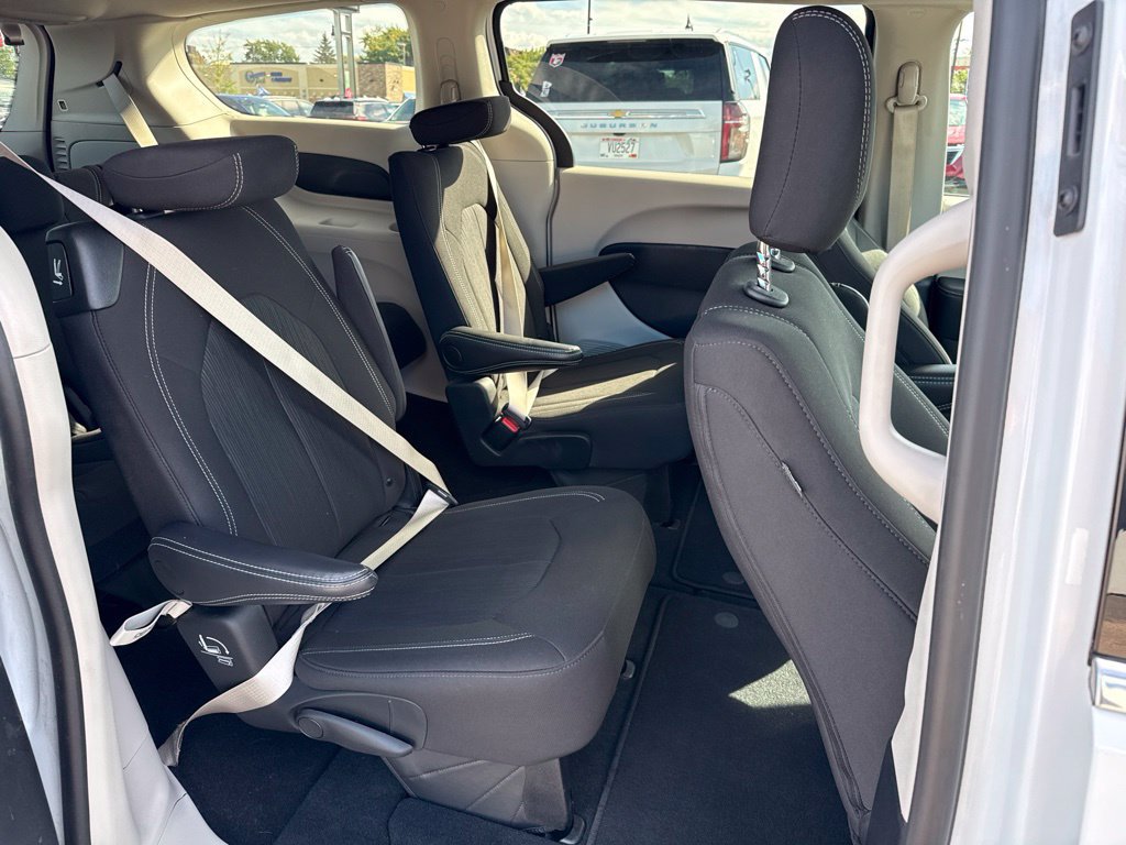 Used 2024 Chrysler Voyager LX FWD image 36