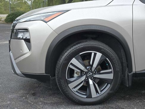 Used 2024 Nissan Rogue SL w/ SL Premium Package image 8