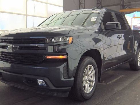 Used 2022 Chevrolet Silverado 1500 RST RWD image 2