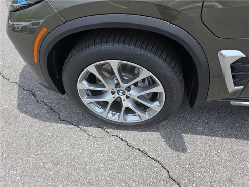 New 2026 BMW X5 xDrive50e w/ Climate Comfort Package AWD/4WD image 10