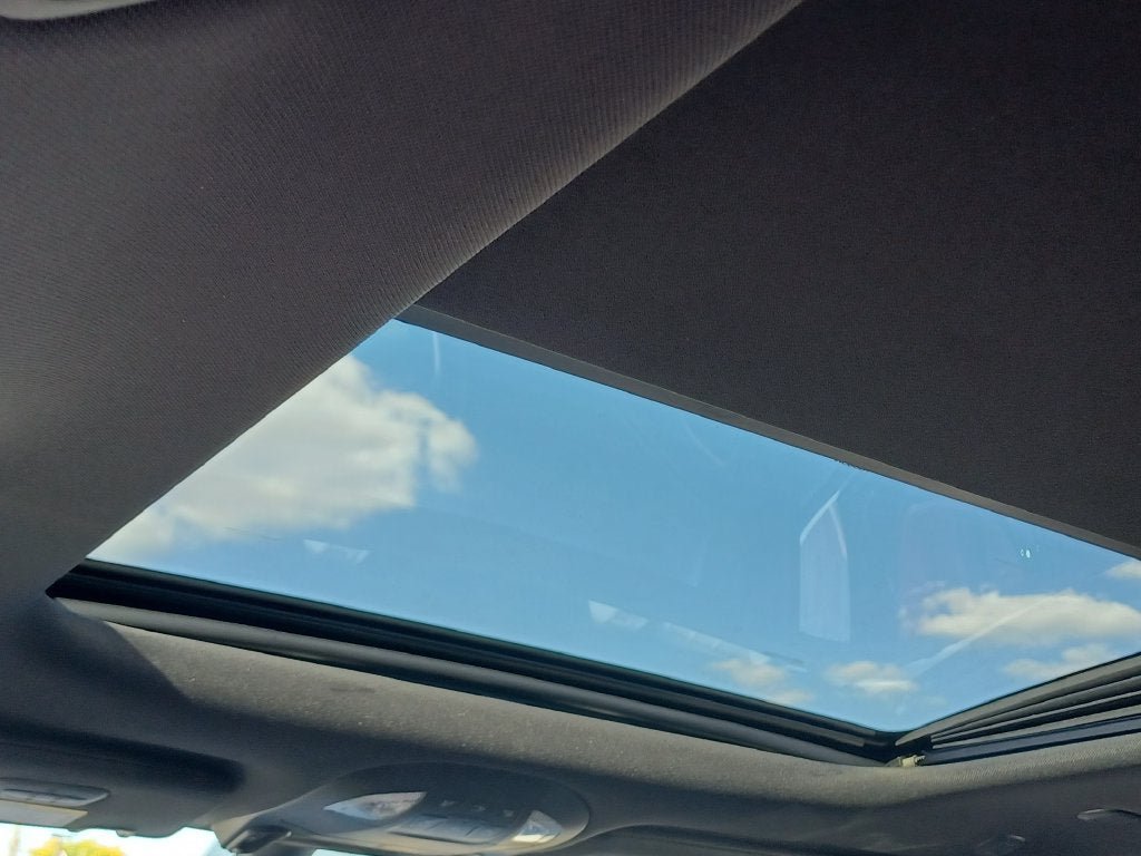 New 2027 Chrysler Pacifica Limited AWD/4WD image 23