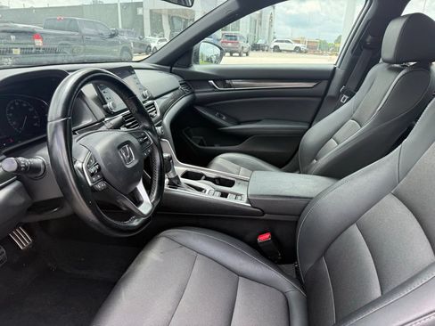 Used 2021 Honda Accord Sport image 11