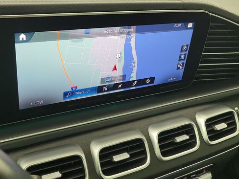 Used 2023 Mercedes-Benz GLS 450 4MATIC image 15