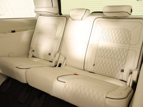 Used 2024 Lincoln Navigator Black Label AWD/4WD image 14