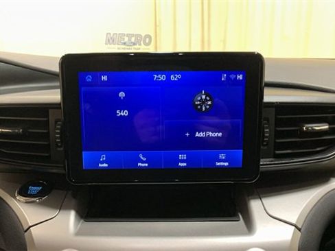Used 2022 Ford Explorer XLT image 38