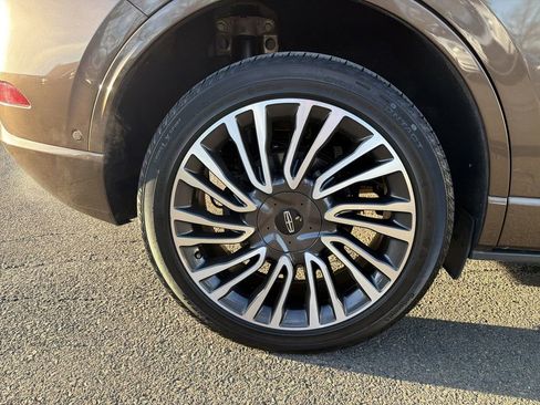 Certified 2022 Lincoln Corsair Reserve w/ Equipment Group 201A image 33