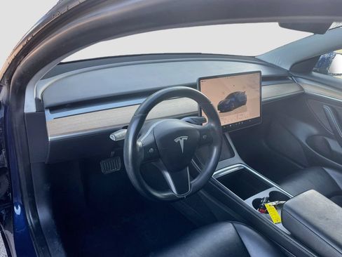 Used 2022 Tesla Model 3 Standard Range RWD image 9