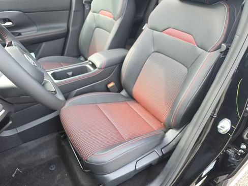 New 2026 Nissan Kicks SR w/ SR Premium Package image 28