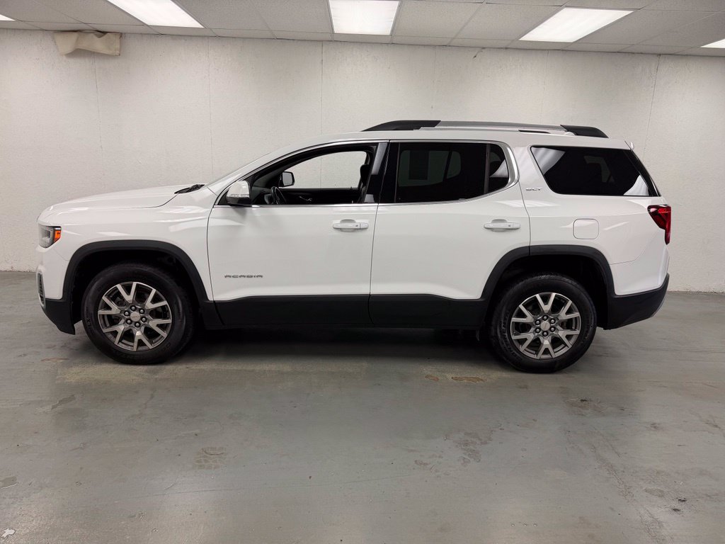 Used 2020 GMC Acadia SLT w/ Driver Alert Package II FWD image 2