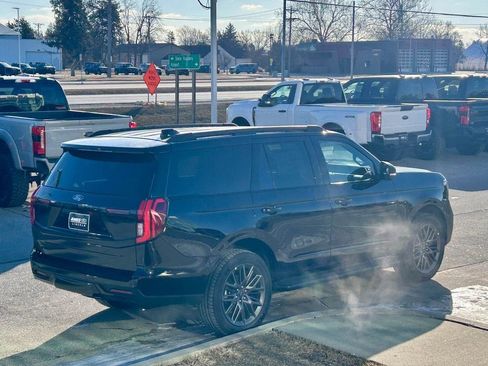 New 2026 Ford Expedition Platinum w/ Stealth Appearance Package image 5