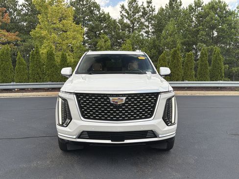 Used 2025 Cadillac Escalade Premium Luxury w/ Touring Package AWD/4WD image 11