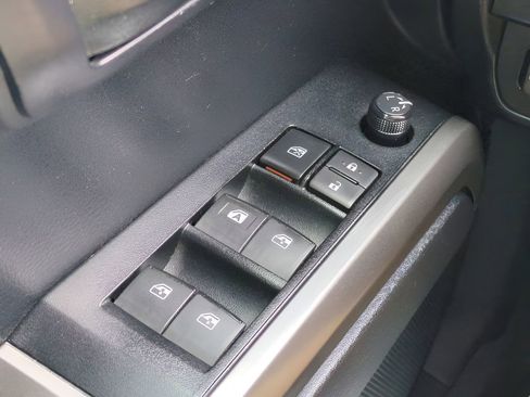 Used 2020 Toyota Tacoma SR5 image 22