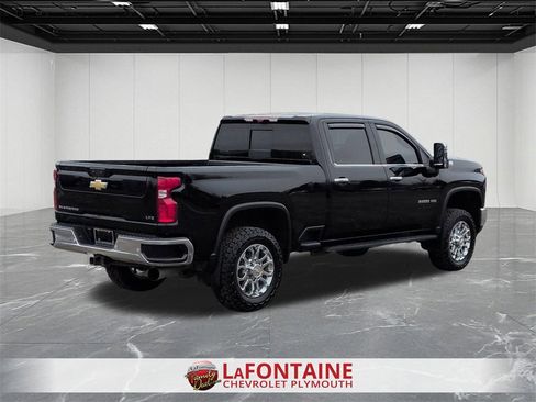 Used 2024 Chevrolet Silverado 2500 LTZ w/ LTZ Premium Package image 8