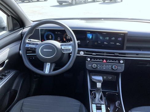 Certified 2026 Hyundai Santa Cruz SE image 14