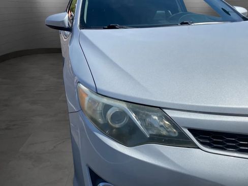 Used 2014 Toyota Camry SE FWD image 32
