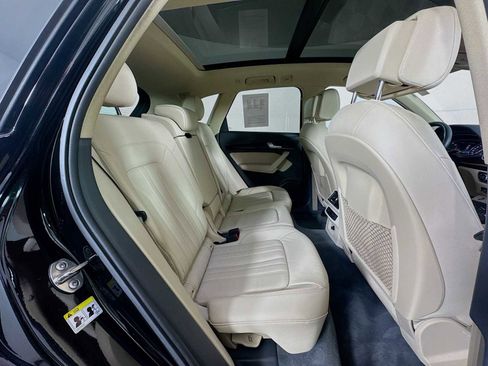 Used 2019 Audi Q5 2.0T Premium w/ Convenience Package image 24