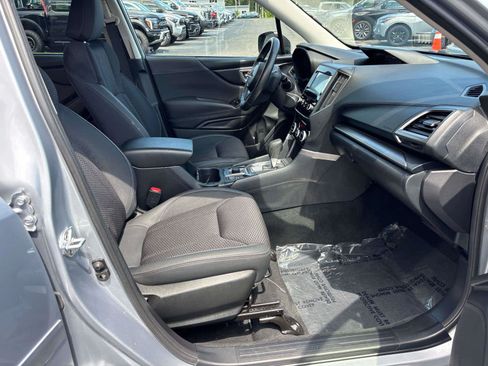 Used 2023 Subaru Forester Premium AWD/4WD image 17