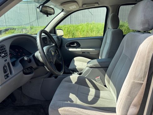 Used 2006 Chevrolet TrailBlazer LS w/ LS Preferred Equipment Group AWD/4WD image 9