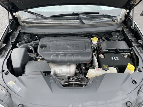 Used 2019 Jeep Cherokee Latitude Plus image 36