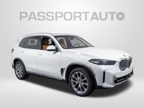 Certified 2024 BMW X5 xDrive40i w/ Parking Assistance Package AWD/4WD image 11