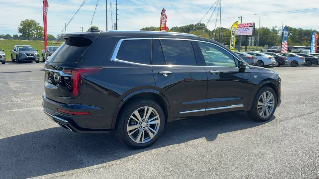 Used 2022 Cadillac XT6 Premium Luxury AWD/4WD image 7