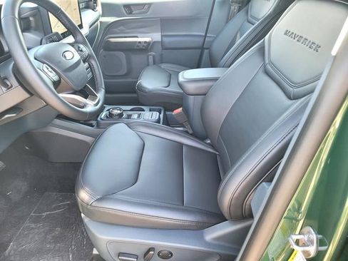 New 2025 Ford Maverick Lariat w/ Black Appearance Package AWD/4WD image 16