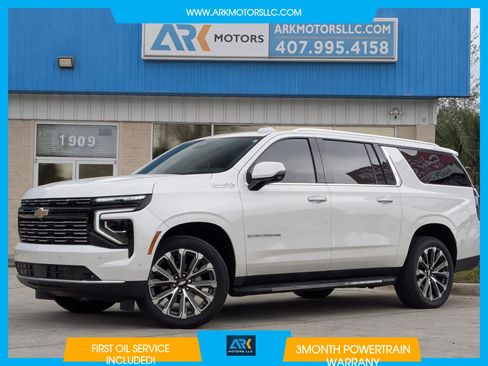 Used 2025 Chevrolet Suburban High Country image 1