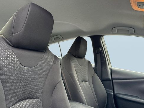 Used 2022 Toyota Prius LE image 23