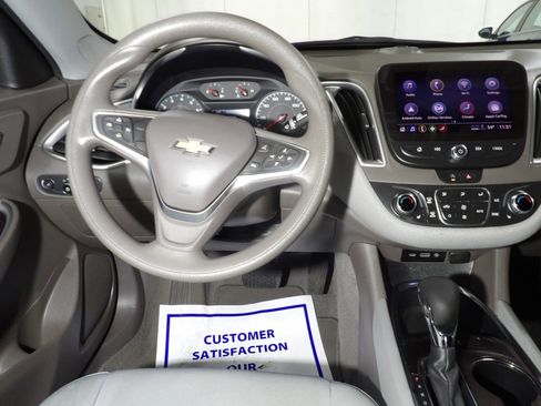Used 2022 Chevrolet Malibu LT image 10