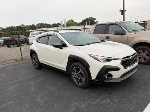 Used 2024 Subaru Crosstrek 2.0i Premium AWD/4WD image 3