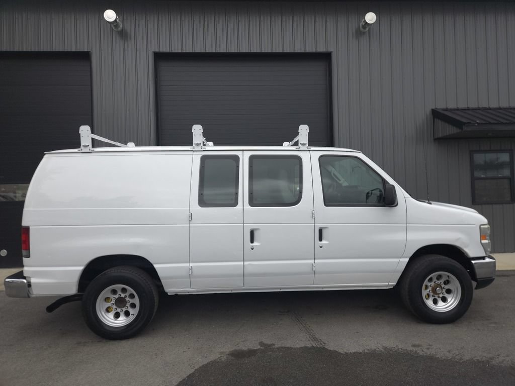 Used 2013 Ford E-250 and Econoline 250 w/ Commercial Cargo Van Pkg RWD image 4