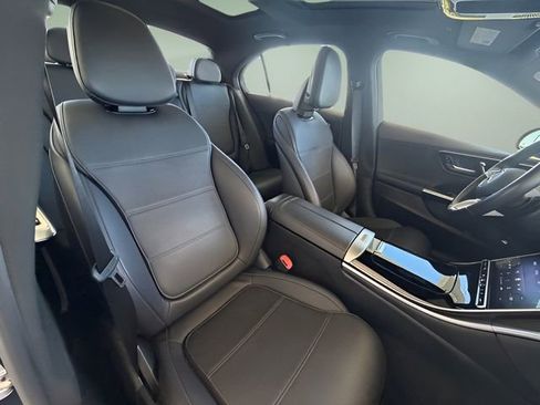 Used 2025 Mercedes-Benz C 300 Sedan image 40