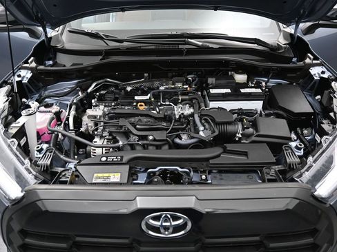 Certified 2026 Toyota Corolla Cross XLE w/ Convenience Package FWD image 38