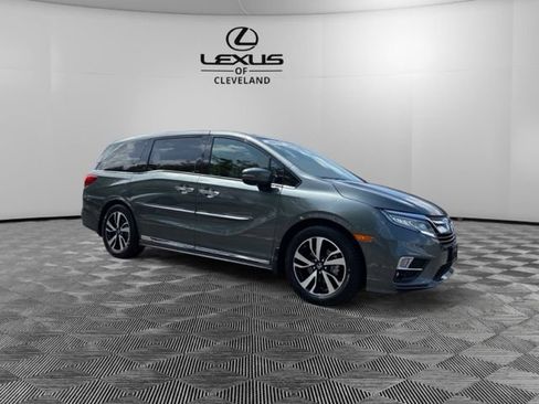 Used 2018 Honda Odyssey Elite image 2