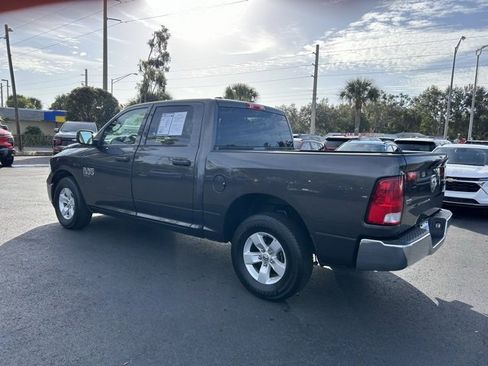 Used 2022 RAM 1500 Classic SLT image 4