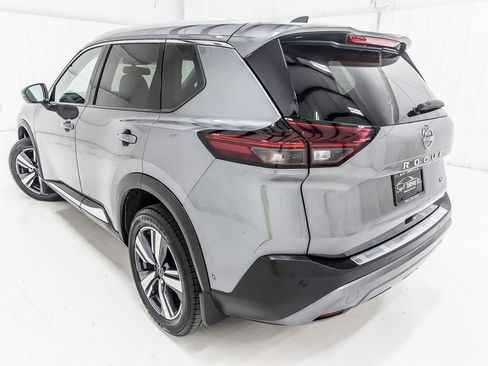 Used 2023 Nissan Rogue SL w/ SL Premium Package image 5