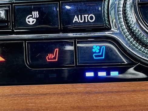 Used 2022 Lincoln Aviator Reserve w/ Elements Package Plus image 22