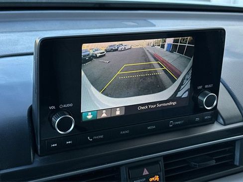 Certified 2023 Honda Pilot LX image 22