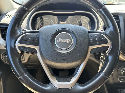 Used 2014 Jeep Cherokee Latitude FWD image 9
