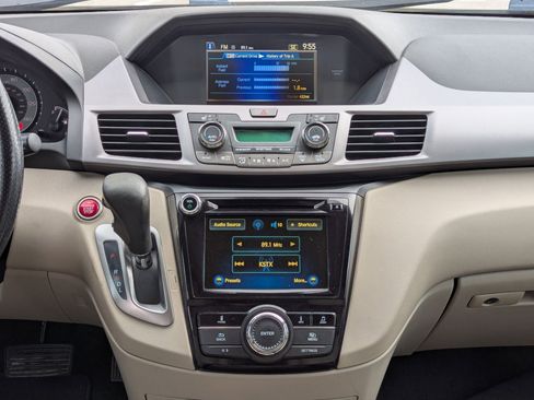 Used 2014 Honda Odyssey EX-L image 17