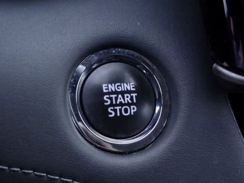 Used 2023 Toyota Highlander LE image 24