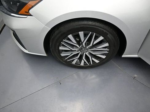 Used 2024 Nissan Altima 2.5 SV image 38