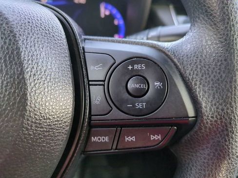 Used 2022 Toyota Corolla LE image 23